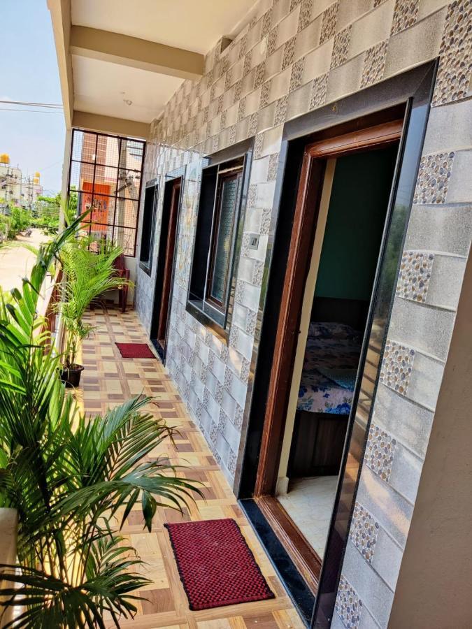 Balaji Homestay Hampi Bagian luar foto